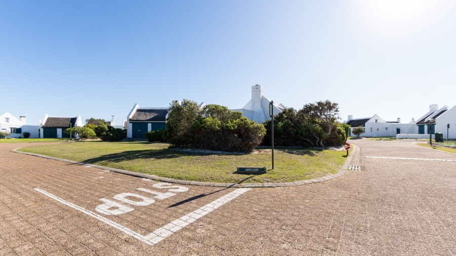 5 Bedroom Property for Sale in Struisbaai Western Cape